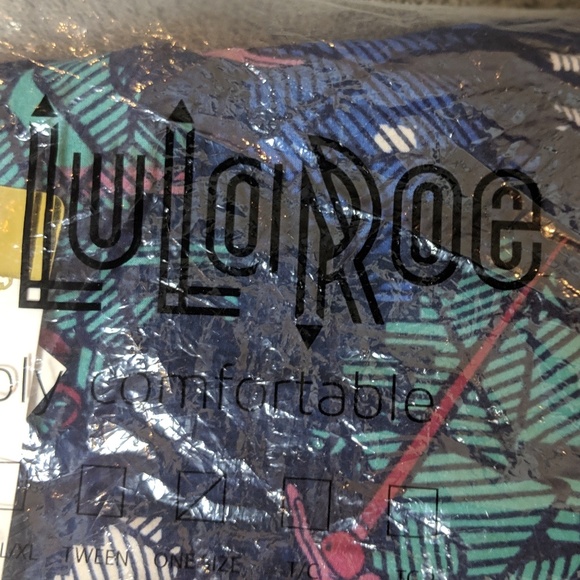 LulaRoe Disney Leggings - Picture 5 of 6